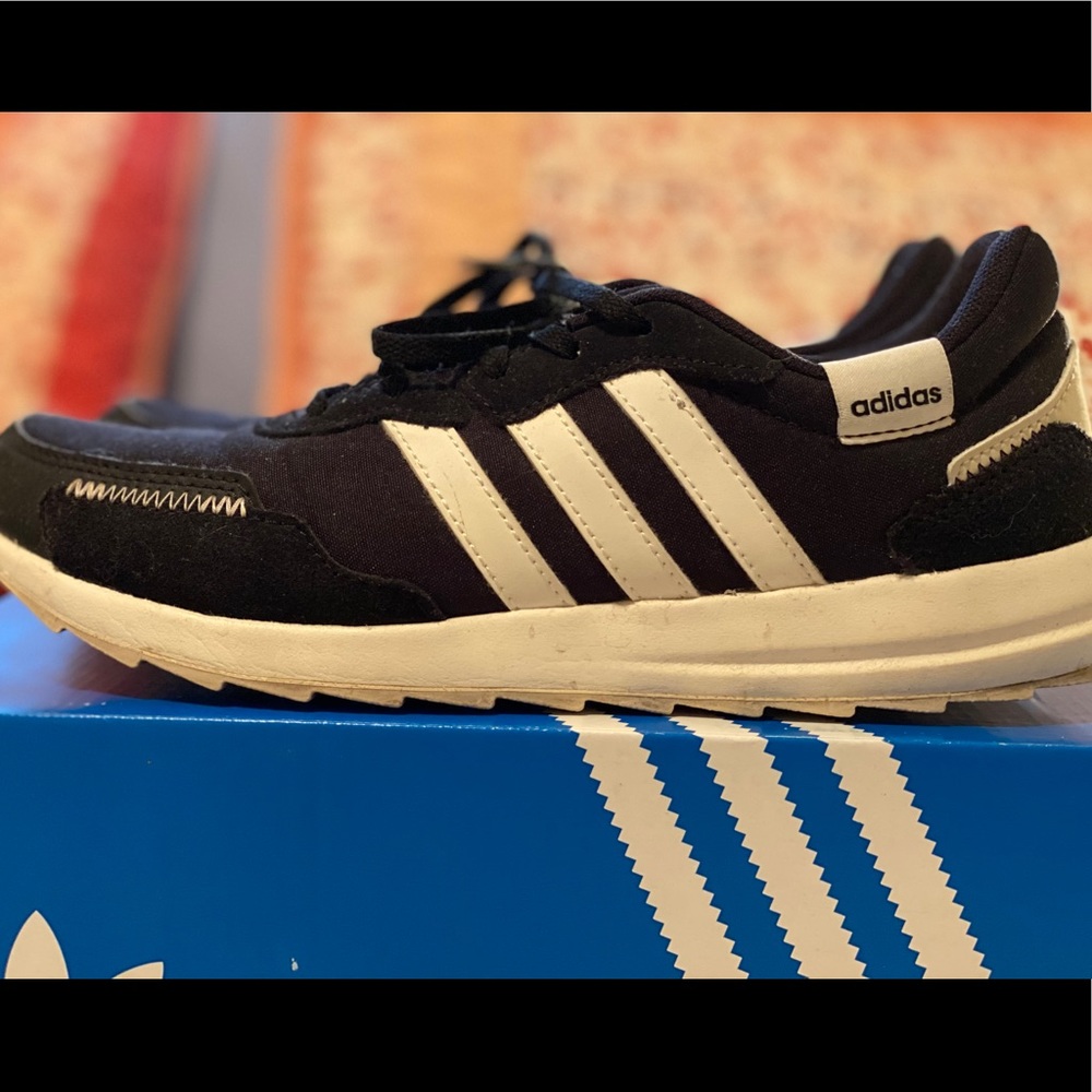Adias retro run